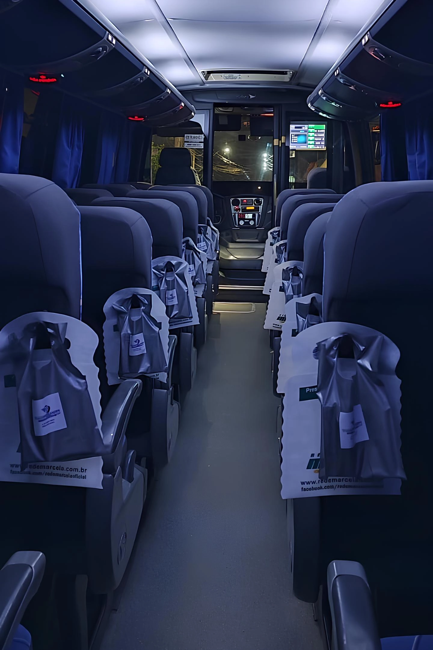 Ônimus de fretamento para turismo