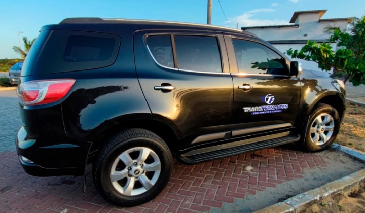 Carro executivo preto